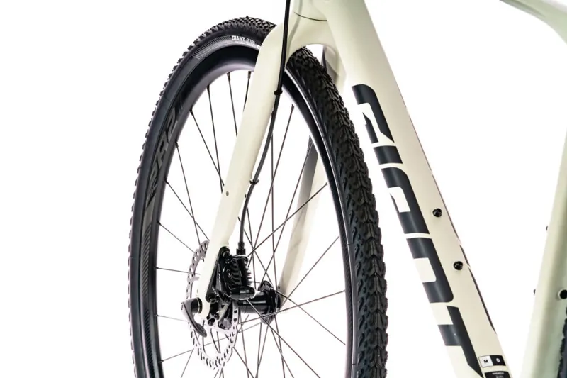 2020 Giant Revolt 0 Gravel Bike in Grey-3
