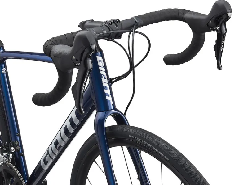 Giant contend ar 1 top