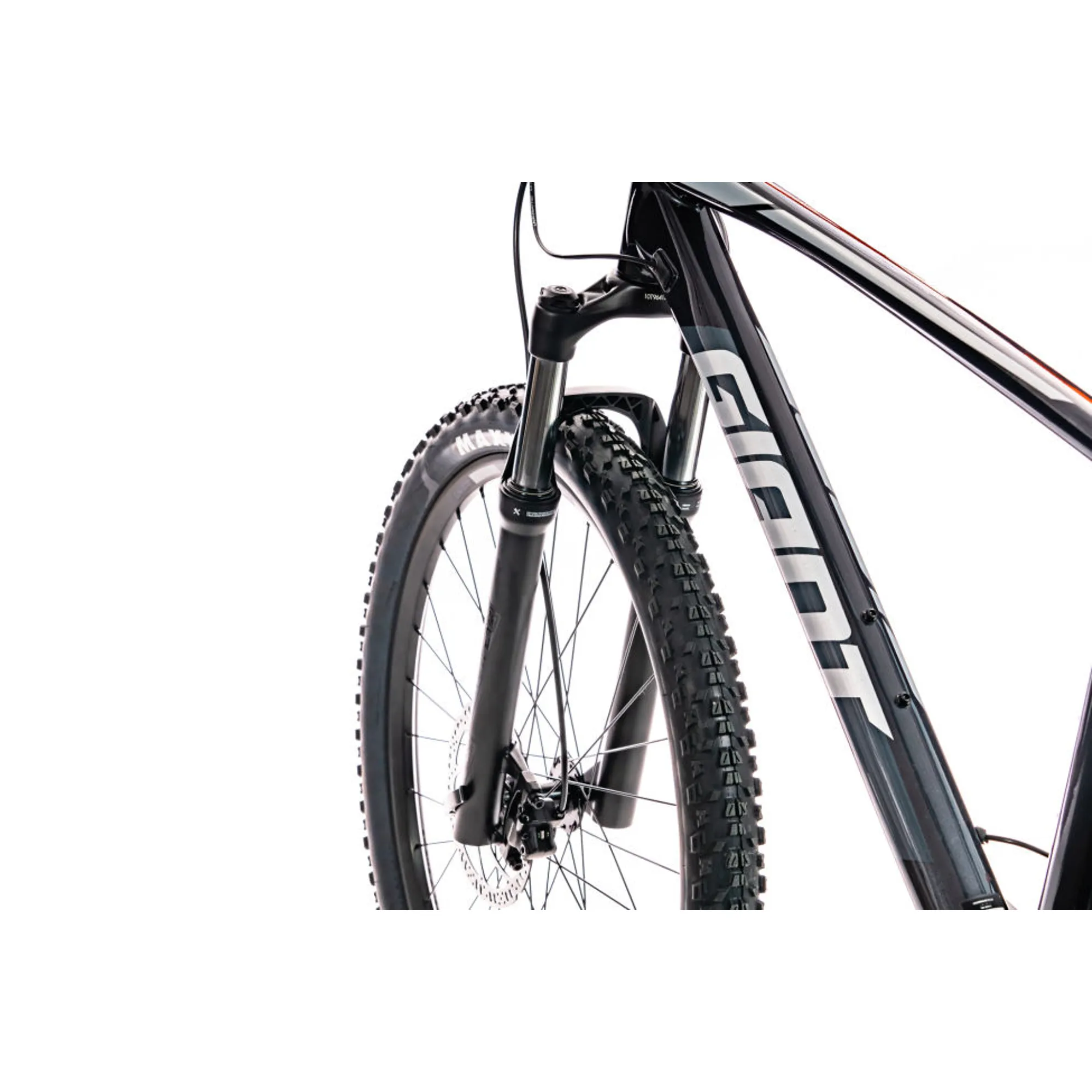 2020 Giant Talon 2 Hardtail Mountain Bike in Black 2020 Giant Talon 2 Hardtail Mountain Bike in Black