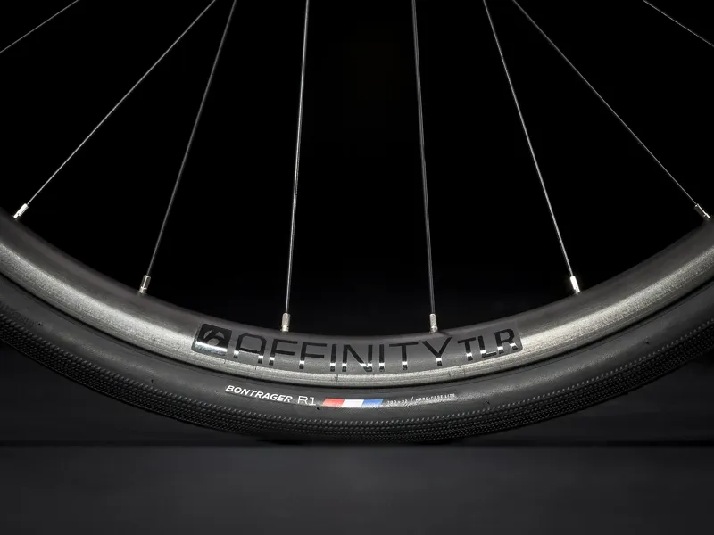 2022 Trek Domane SL 5 Carbon Performance Road Bike in Red-4