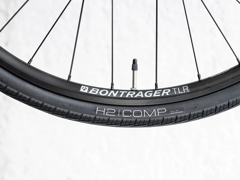 Trek FX 3 Disc Equipped Hybrid Bike in Dnister Black-6