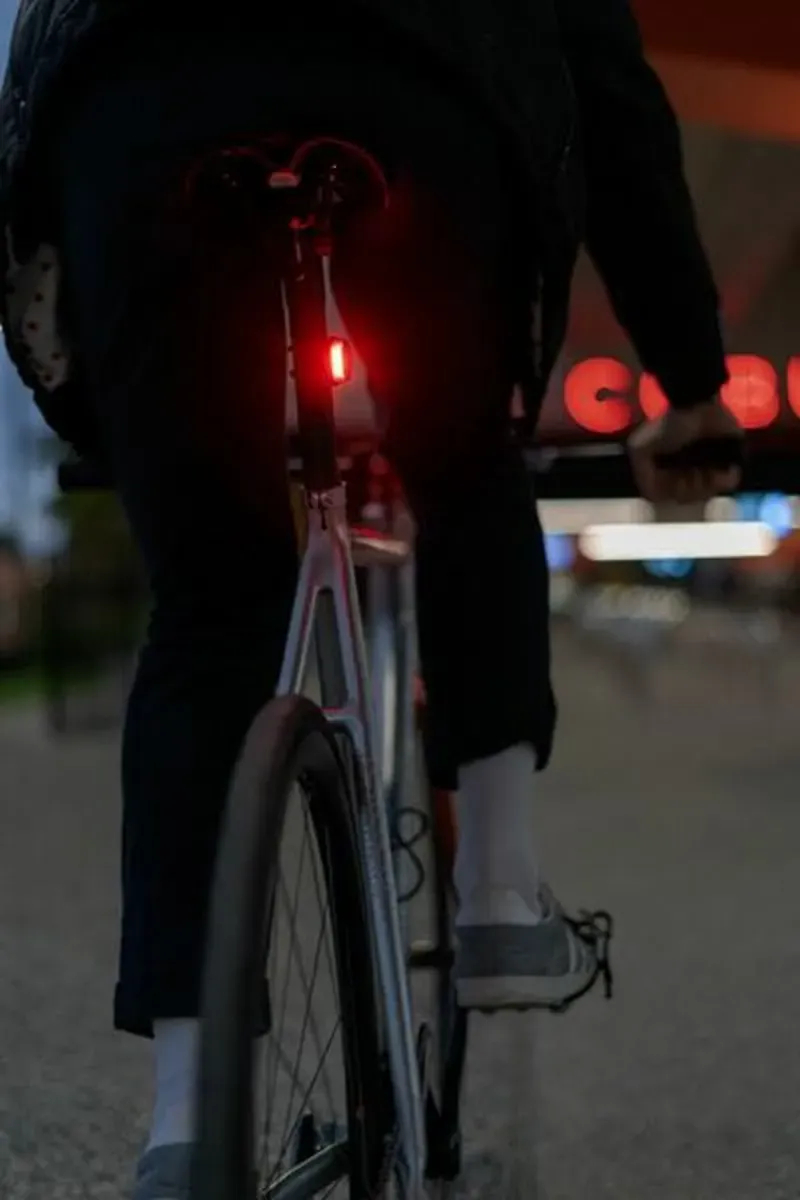 Knog Frog V3 Rear Light in Abyss Black-2