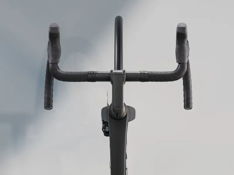 2025 Trek Madone SL 6 AXS Gen 8 Road Bike In Matte Dark Web-2