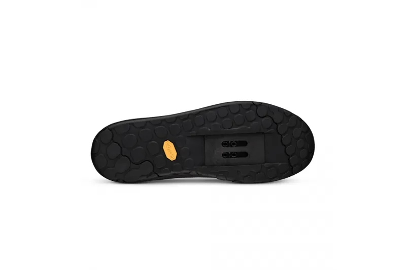 Fizik Gravita Versor Clip Shoes in Black-2