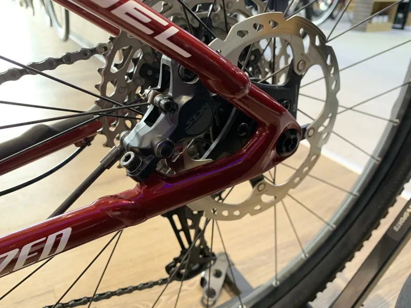 Trade-In Specialized Chisel Mountain Bike Medium in Red-4