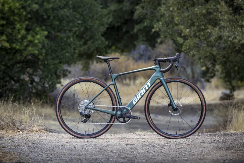 Giant Defy Advanced E+ Elite AR Electric Road Bike In Matte Kelp Forest-12