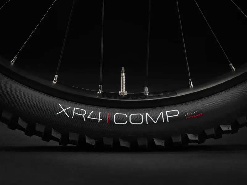 Trek Rail 9.5 Gen 4 E-Mountain Bike in Hex Blue-11