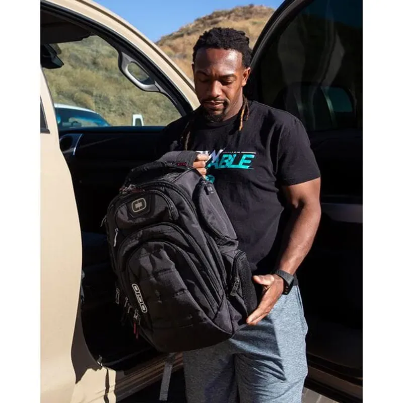 Ogio Excelsior 40-litre Backpack in Black-4