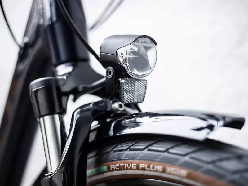 Trek Verve+ 2 Lowstep 300wh Electric Hybrid Bike in Deep Dark Blue-6